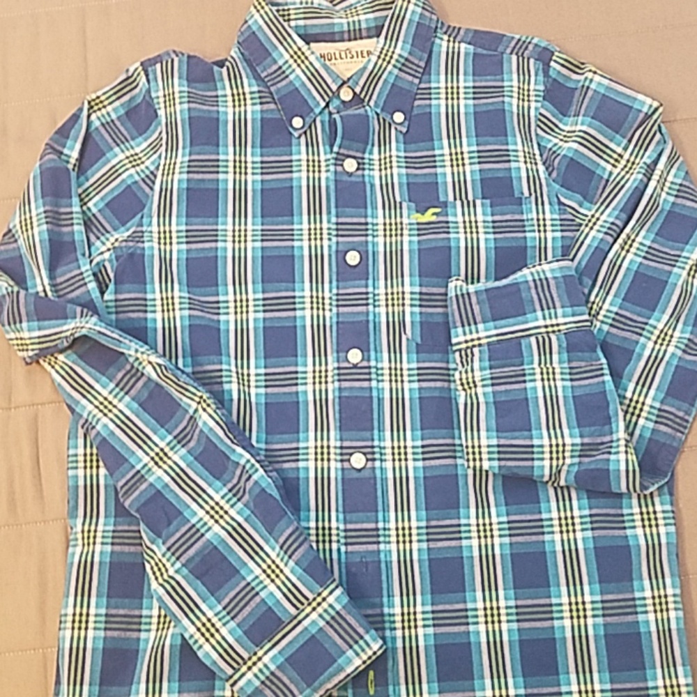 Hollister plaid button up shirt